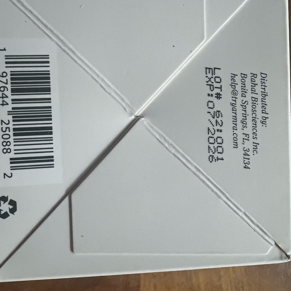 NWT ARMRA COLOSTRUM - Picture 7 of 8